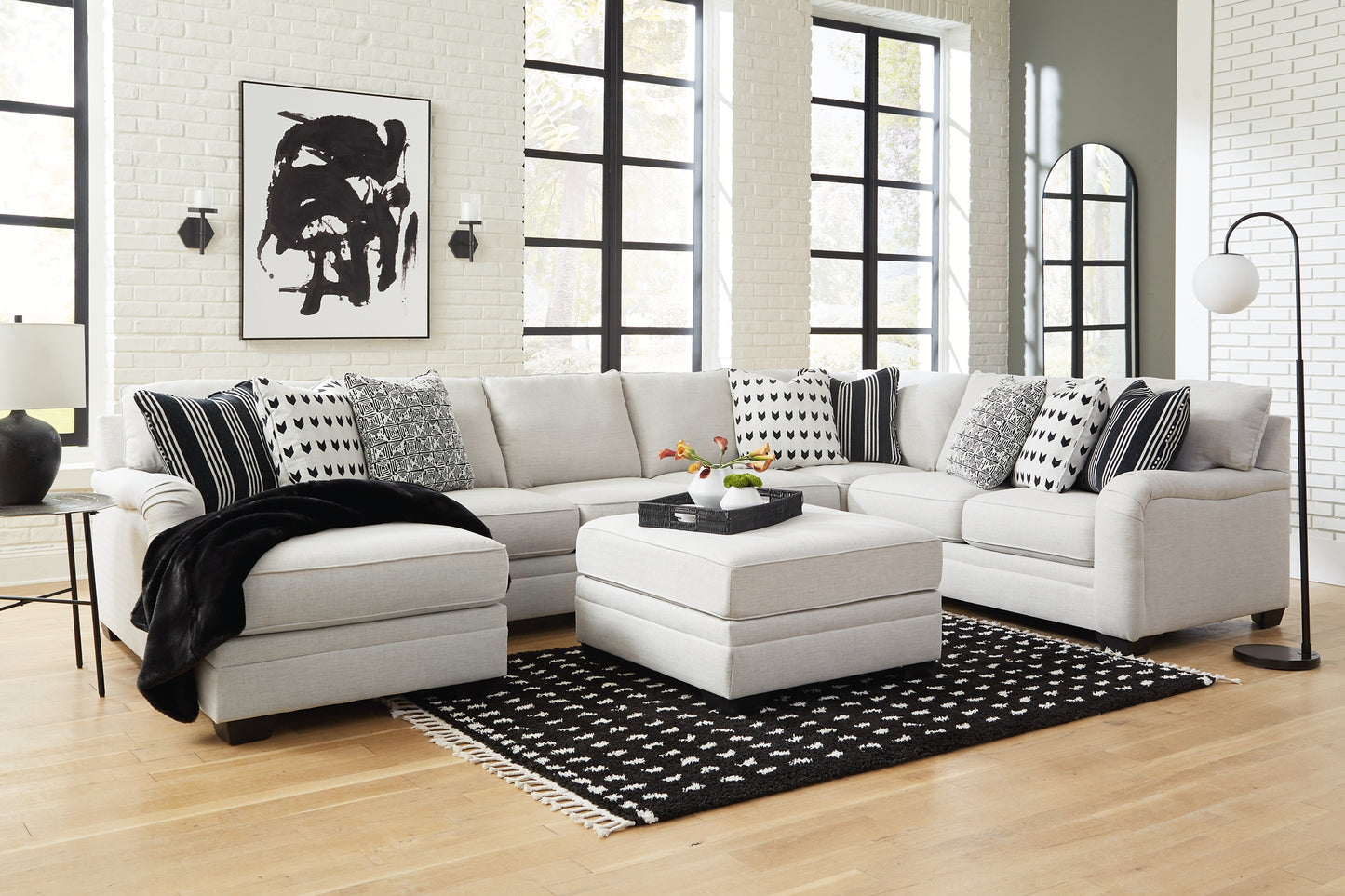 Huntsworth 5-Piece Sectional with Ottoman